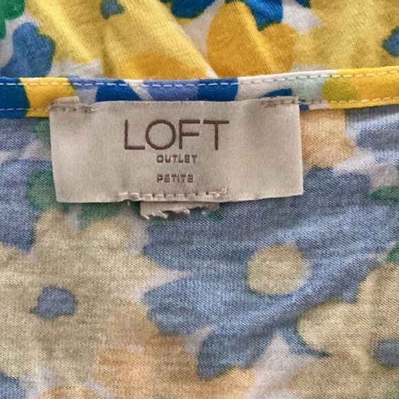 LOFT OUTLET FLORAL BLOUSE TOP FLUTTER SLEEVES MEDIUM - Picture 4 of 5